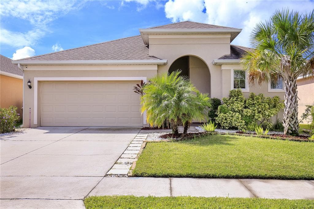 762 STAR MAGNOLIA DRIVE KISSIMMEE, FL 34744