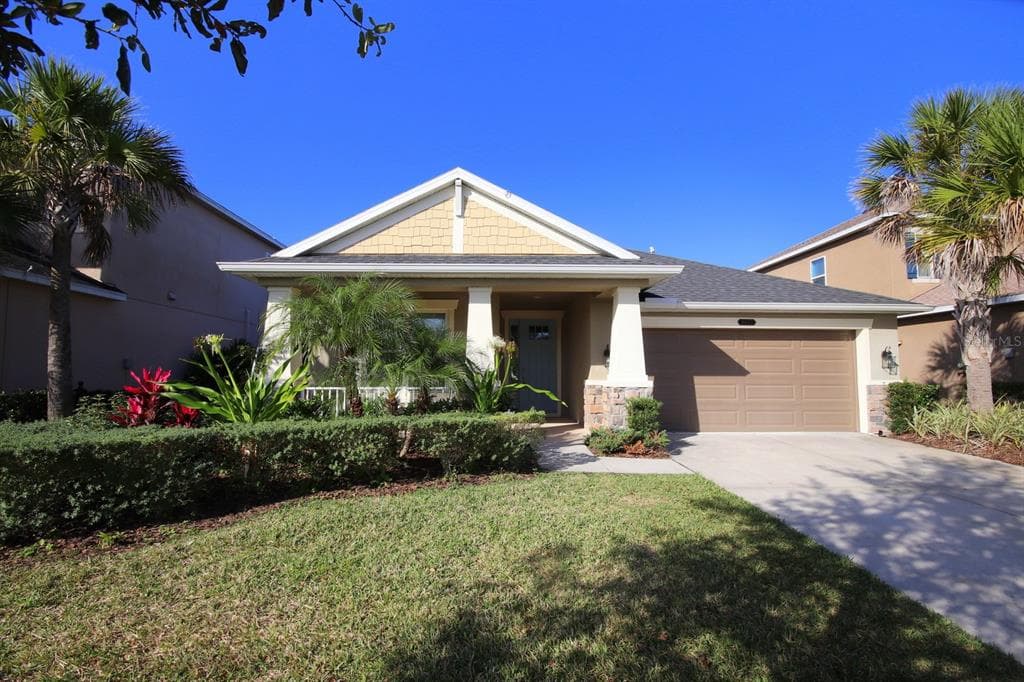 8827 SENTIERO DRIVE LAND O LAKES, FL 34637