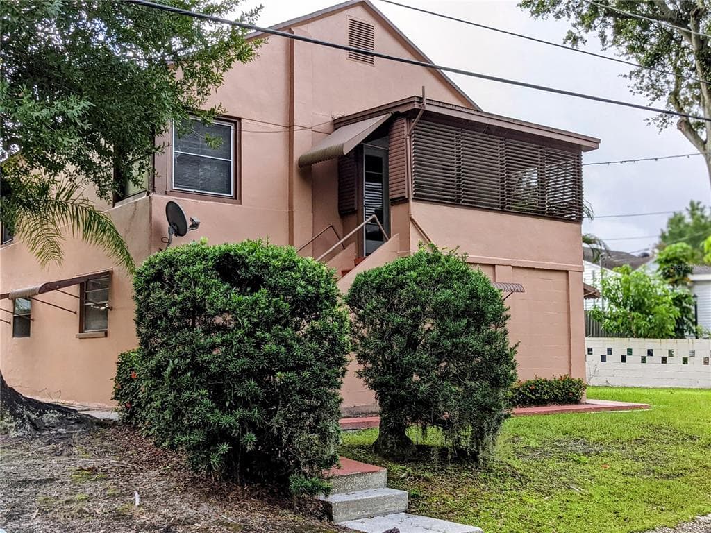 3313 N PERRY AVENUE UNIT UPSTAIRS B TAMPA, FL 33603