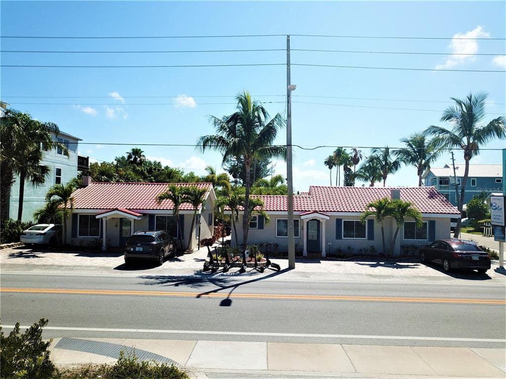 8105 W GULF BOULEVARD TREASURE ISLAND, FL 33706