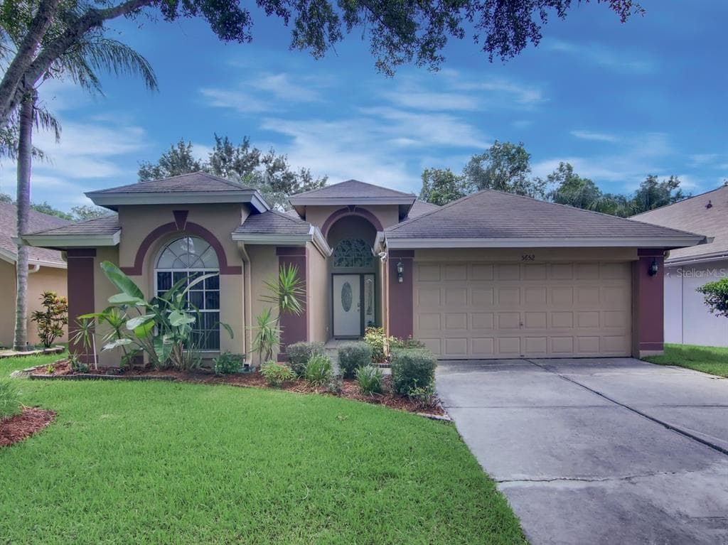 5652 PADDOCK TRAIL DRIVE TAMPA, FL 33624