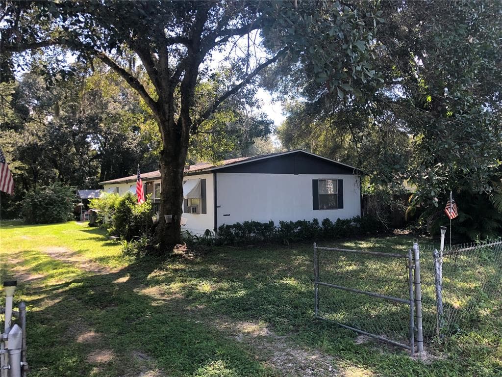 5407 MOBILE VILLA DRIVE SEFFNER, FL 33584