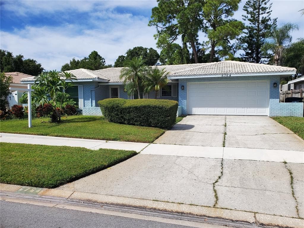 6764 122ND STREET SEMINOLE, FL 33772