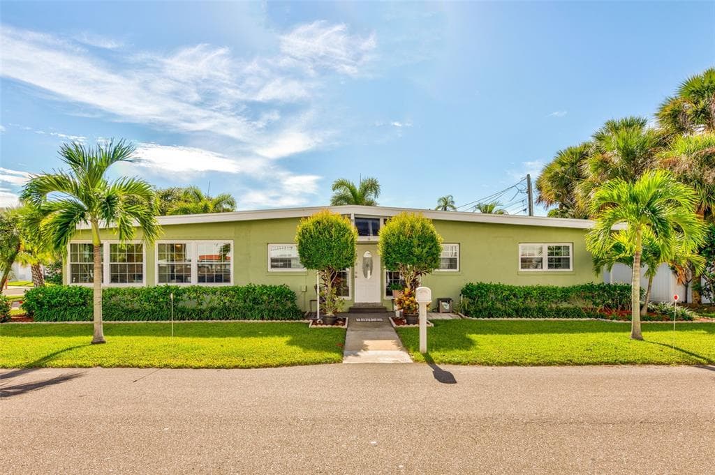 5 163RD AVENUE REDINGTON BEACH, FL 33708