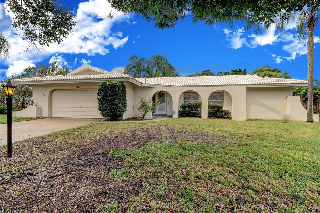 2234 JAFFA PL CLEARWATER, FL 33764