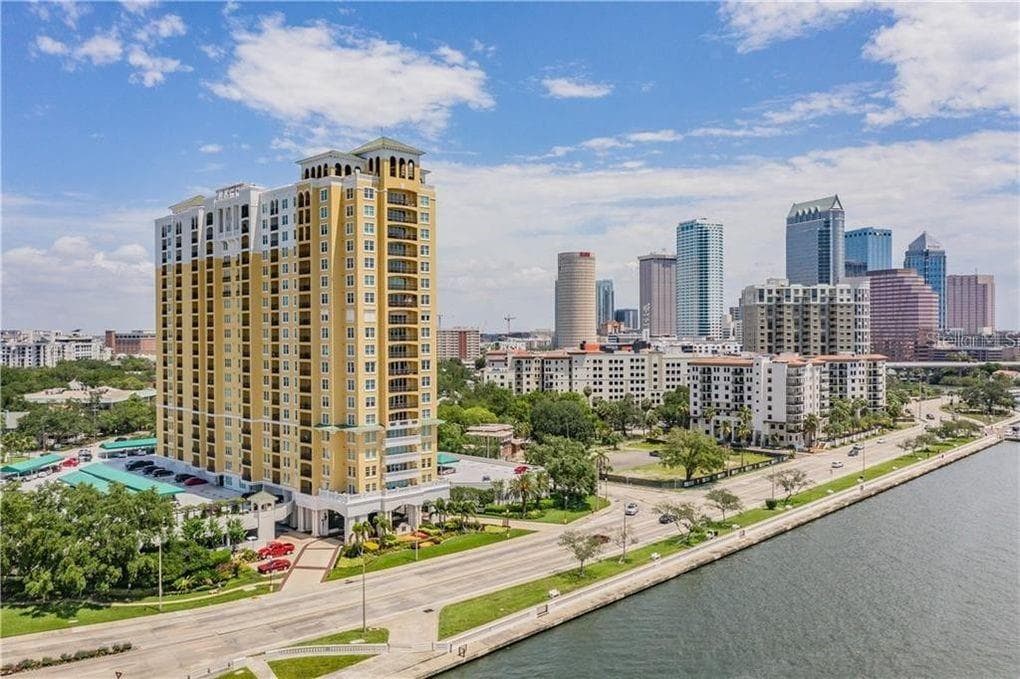 345 BAYSHORE BOULEVARD UNIT 1812 TAMPA, FL 33606
