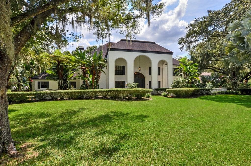 1008 TARAY DE AVILA TAMPA, FL 33613