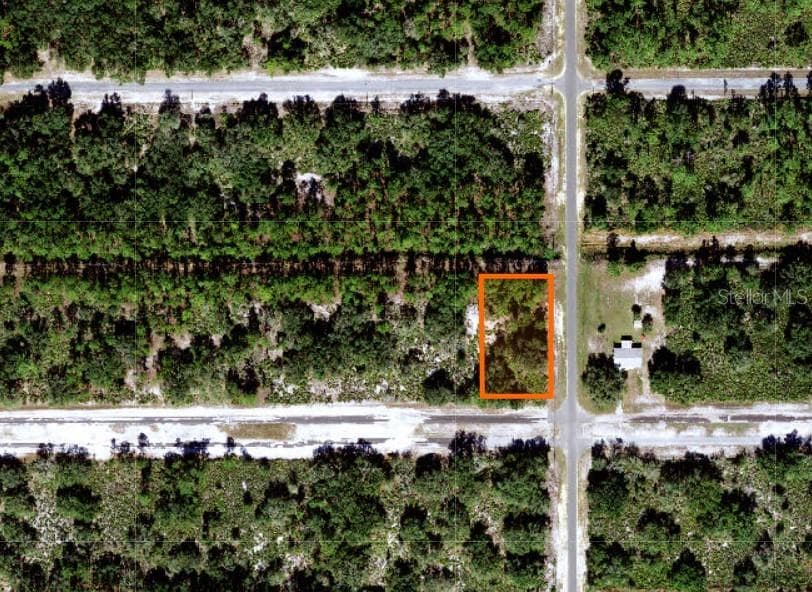 1002 PALM AVENUE INDIAN LAKE ESTATES, FL 33855