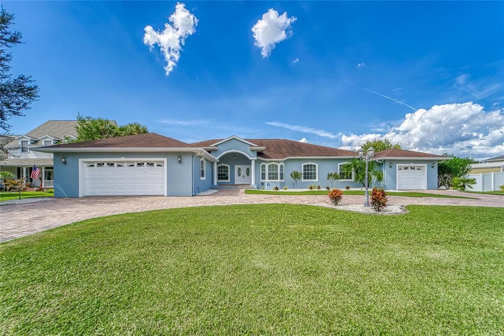 416 ISLAND CAY WAY APOLLO BEACH, FL 33572