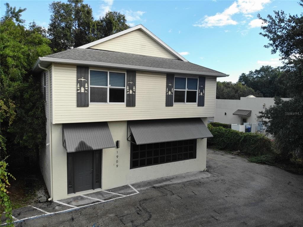 1909 MANATEE AVENUE E BRADENTON, FL 34208