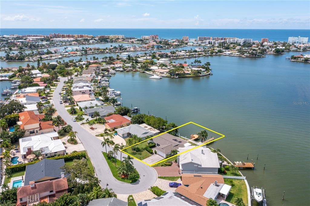17380 KENNEDY DRIVE NORTH REDINGTON BEACH, FL 33708