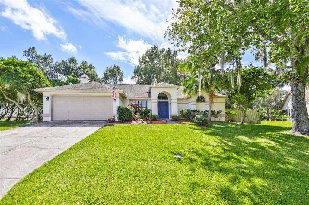 2747 HORSESHOE DRIVE