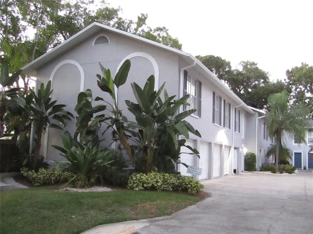 3205 W DE LEON STREET UNIT I