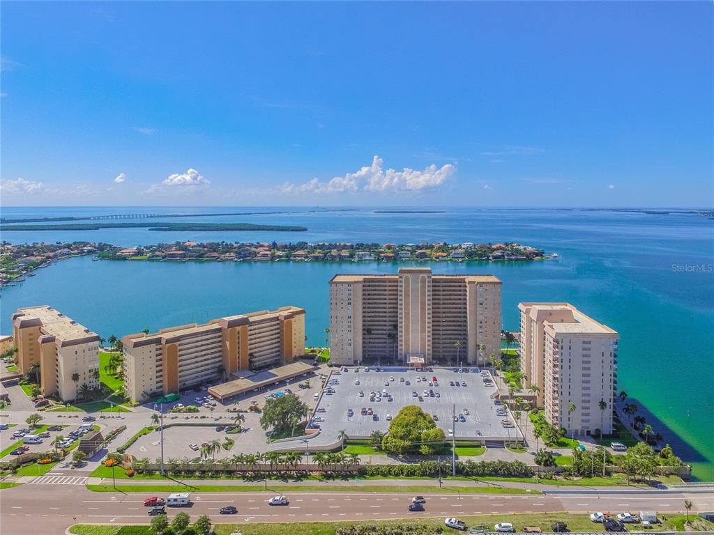 5130 BRITTANY DRIVE S UNIT 303 ST PETERSBURG, FL 33715