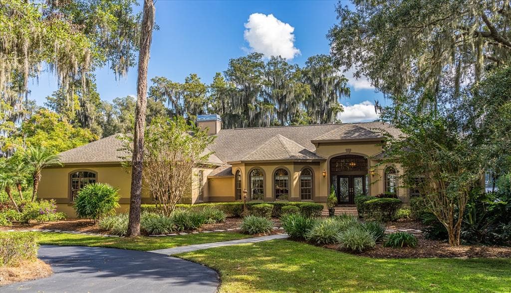 14107 POINTE ANNE DRIVE