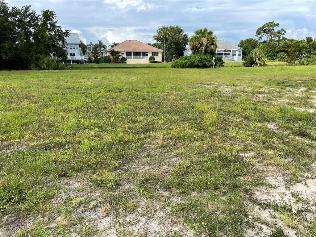 N POINTE ALEXIS DRIVE TARPON SPRINGS, FL 34689