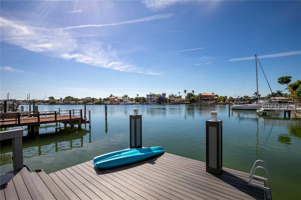 211 S JULIA CIRCLE ST PETE BEACH, FL 33706