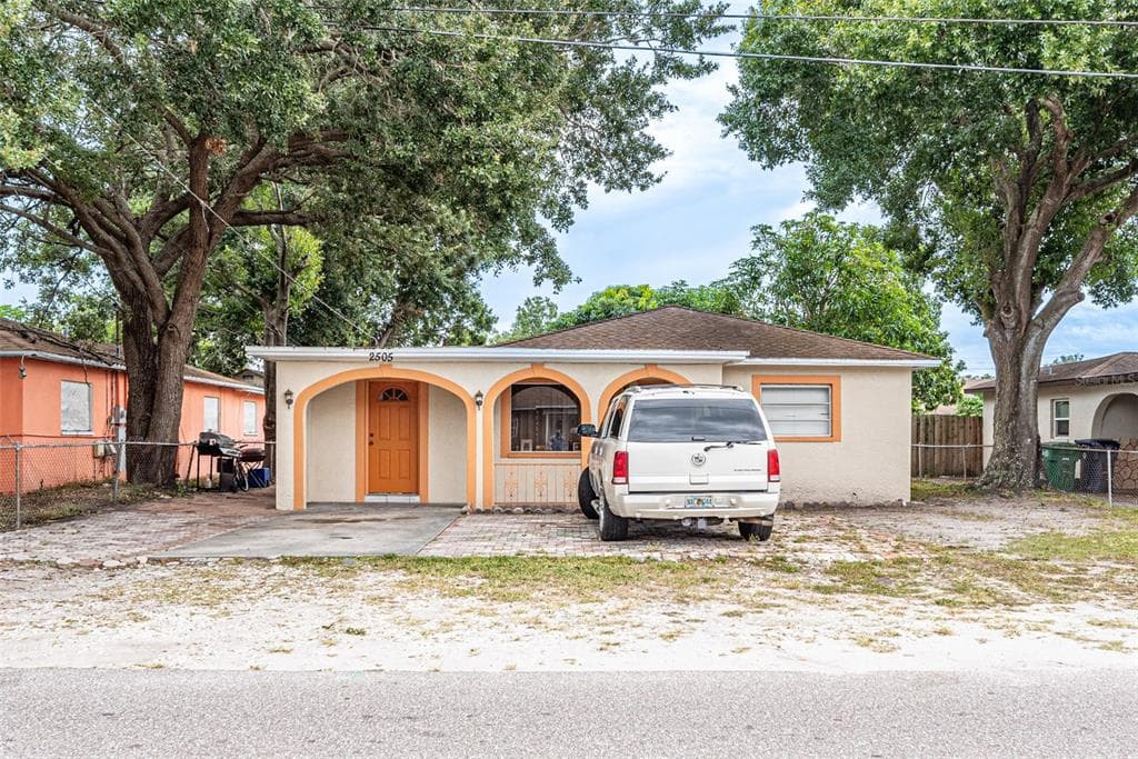 2505 N GLEN AVENUE TAMPA, FL 33607