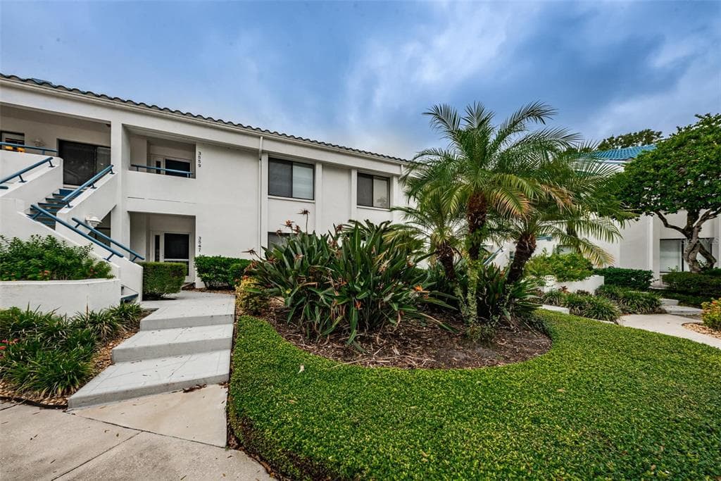 3559 INDIGO POND DRIVE UNIT 9