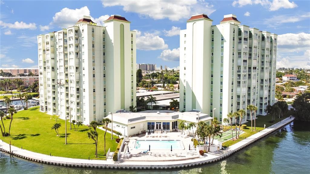 420 64TH AVENUE UNIT 1204 ST PETE BEACH, FL 33706