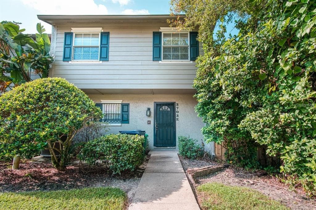 2702 E PAXTON AVENUE UNIT E