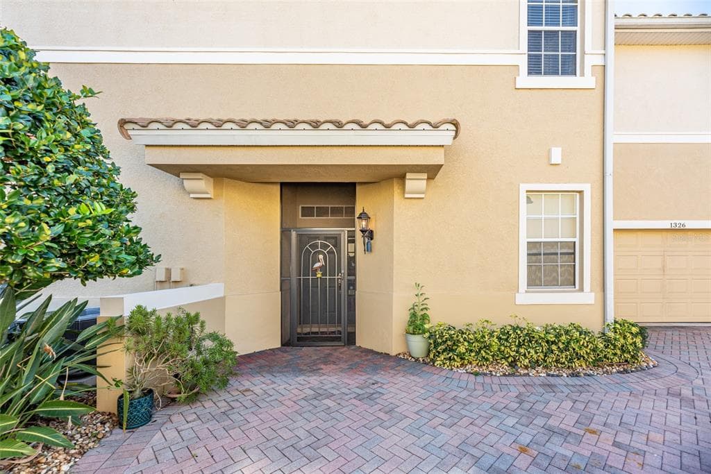 1326 EMERALD DUNES DRIVE UNIT 138 SUN CITY CENTER, FL 33573