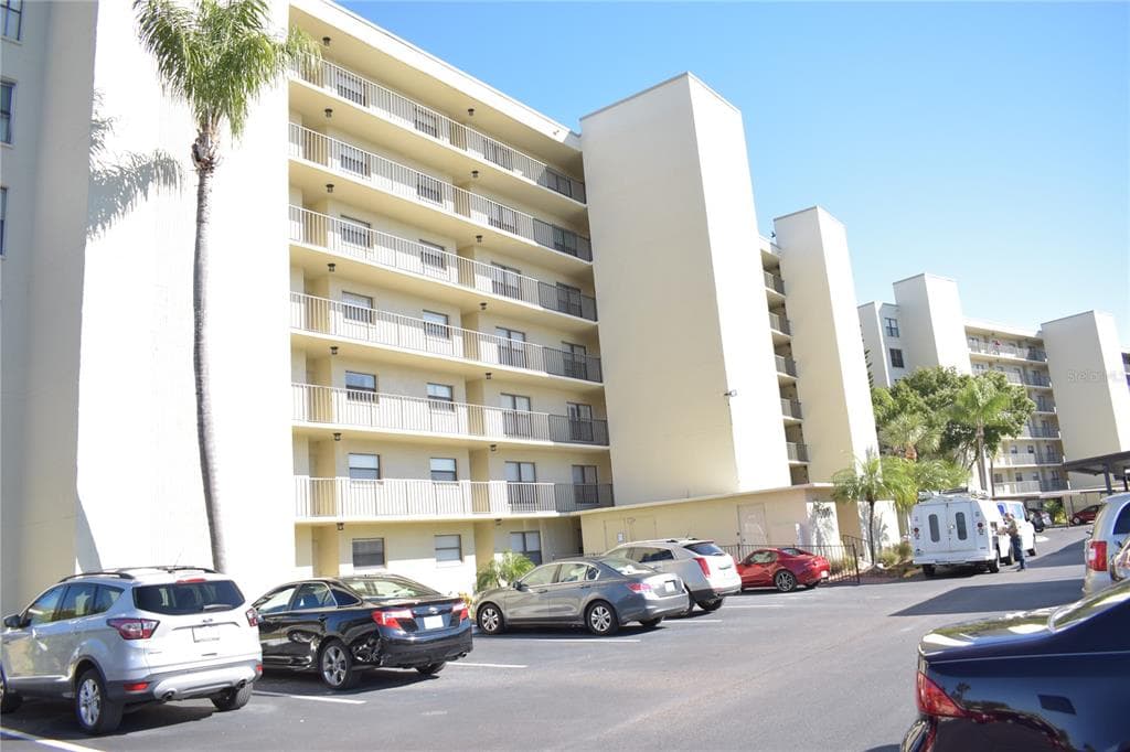 1000 COVE CAY DRIVE UNIT 1B
