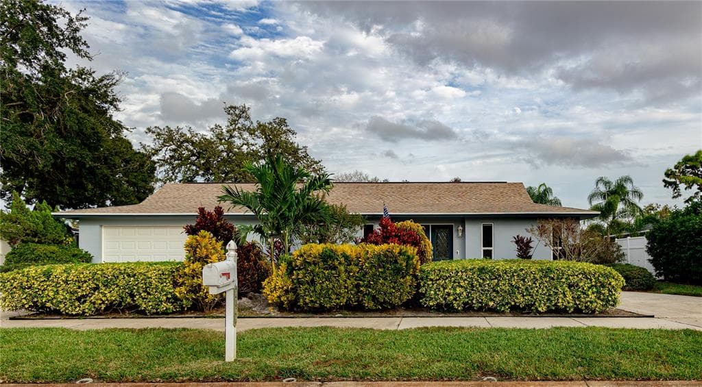 8769 KENWOOD ROAD