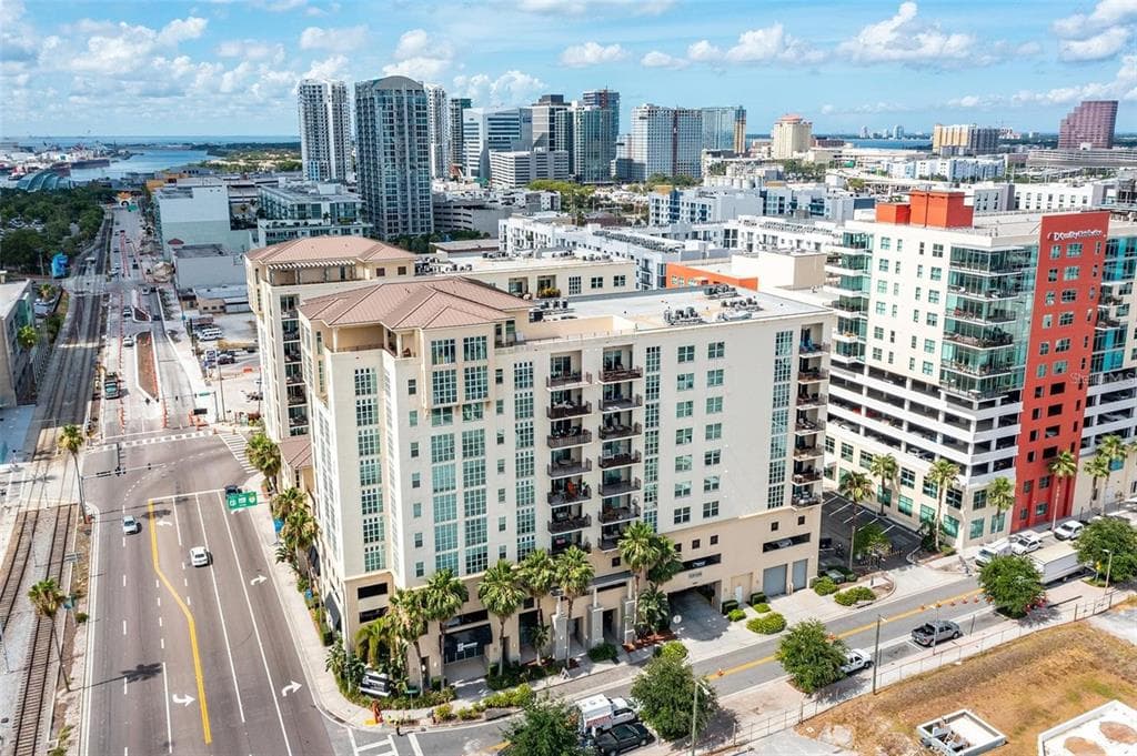1227 E MADISON STREET UNIT 505