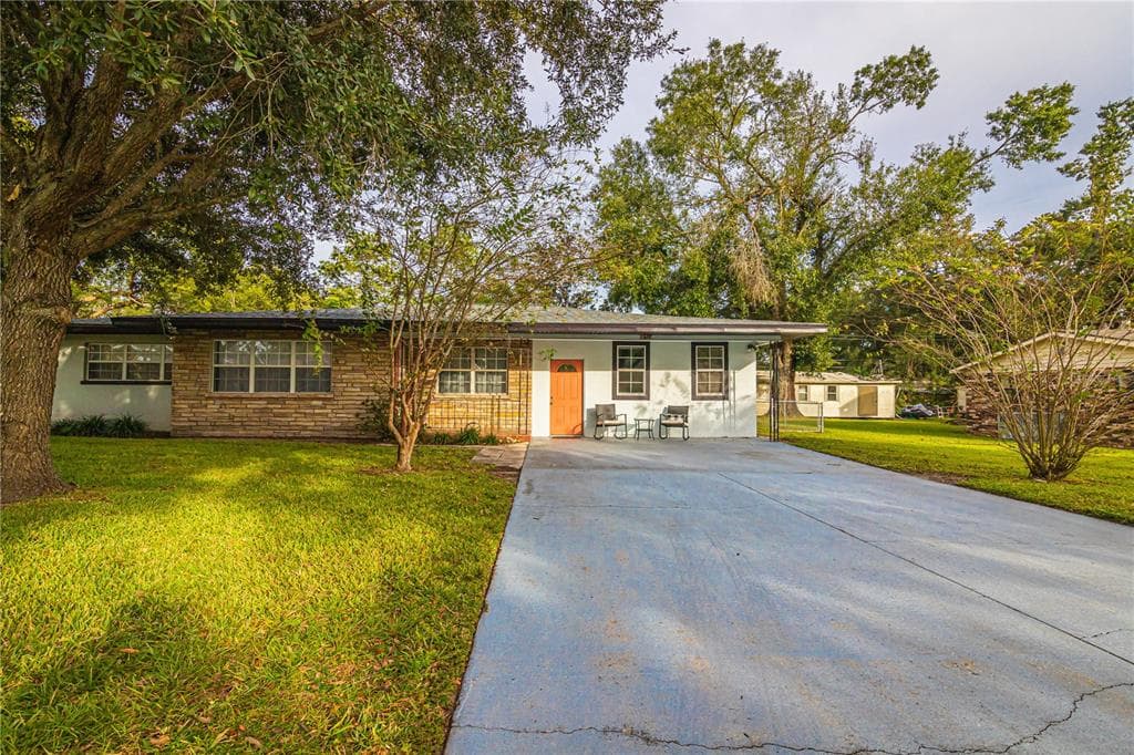 5821 LAKE GROVE DRIVE