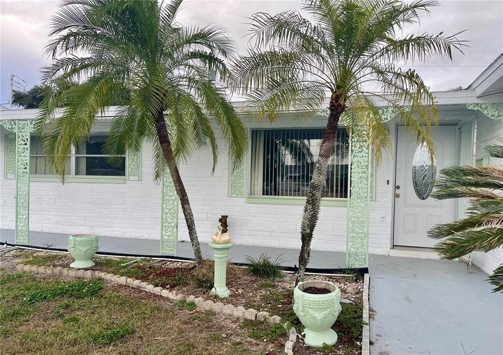 5521 CASINO DR HOLIDAY, FL 34690