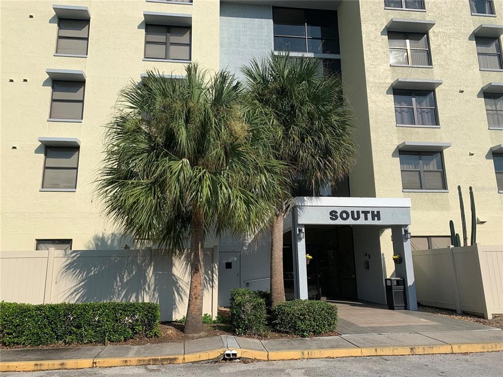 701 S MADISON AVENUE UNIT 413 CLEARWATER, FL 33756