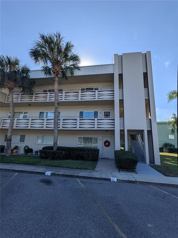 2379 FINLANDIA LANE UNIT 61 CLEARWATER, FL 33763