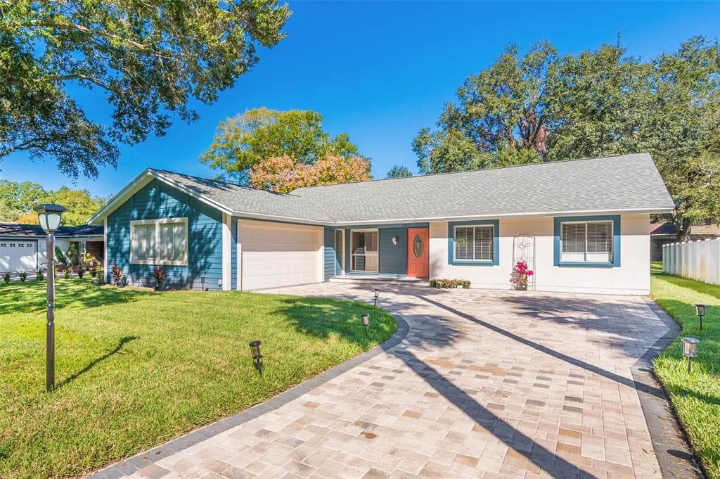 3609 FLOYD ROAD TAMPA, FL 33618