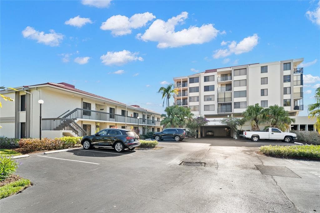 6361 BAHIA DEL MAR BOULEVARD UNIT 502 ST PETERSBURG, FL 33715
