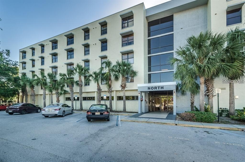 701 S MADISON AVENUE UNIT 521 CLEARWATER, FL 33756