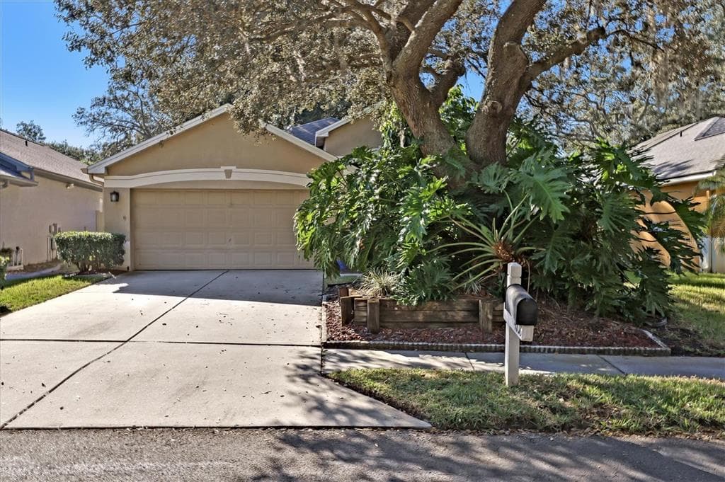 4708 DUNNIE DRIVE TAMPA, FL 33614