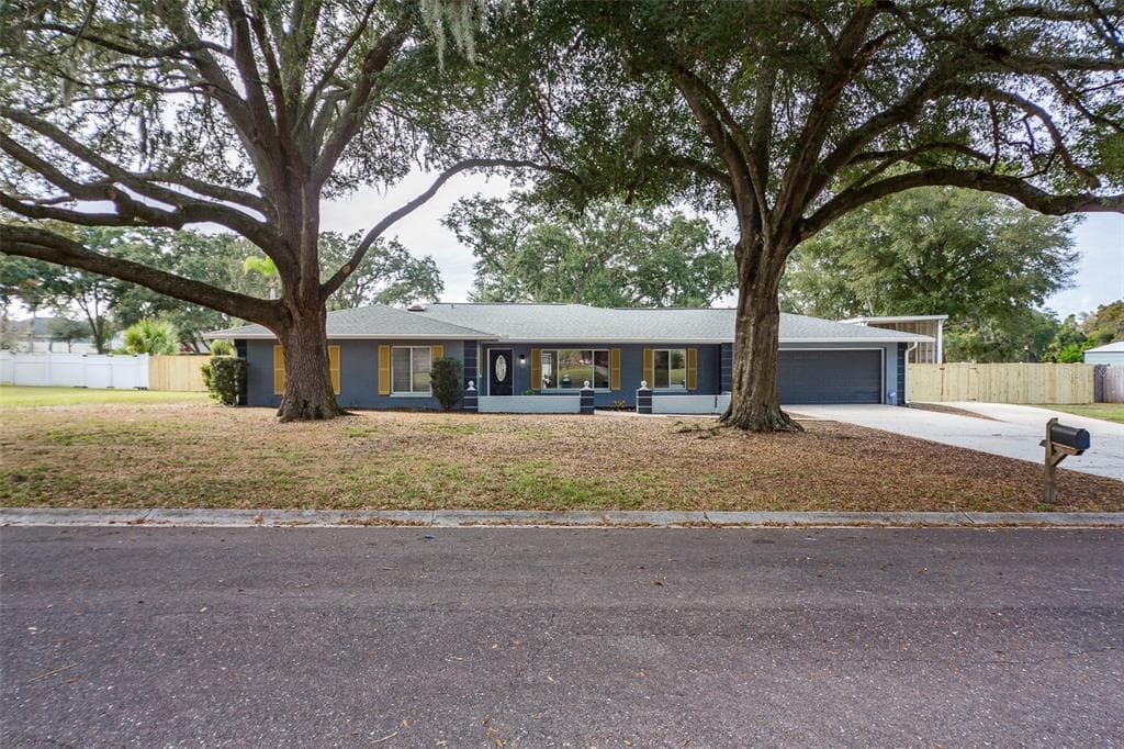 2504 RICH MAR LANE