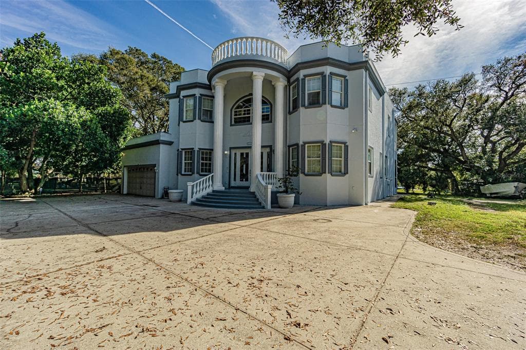6243 SEMINOLE BOULEVARD