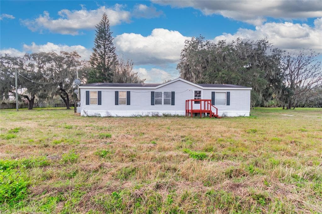 15825 S 39TH HIGHWAY LITHIA, FL 33547