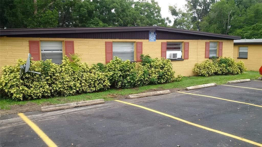 9401 GOLDENROD ROAD UNIT 16 THONOTOSASSA, FL 33592