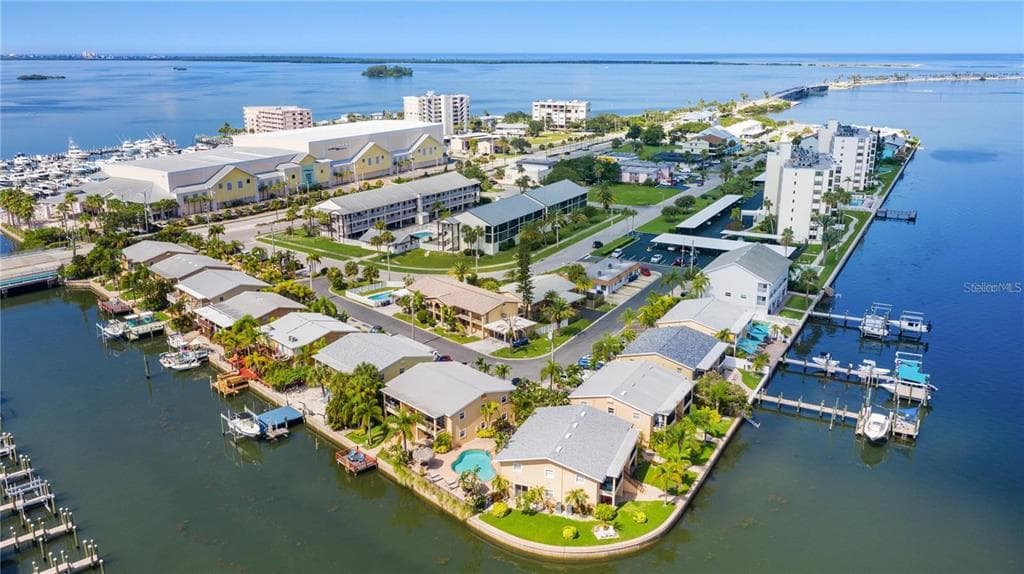2691 WOODETTE DRIVE UNIT D DUNEDIN, FL 34698
