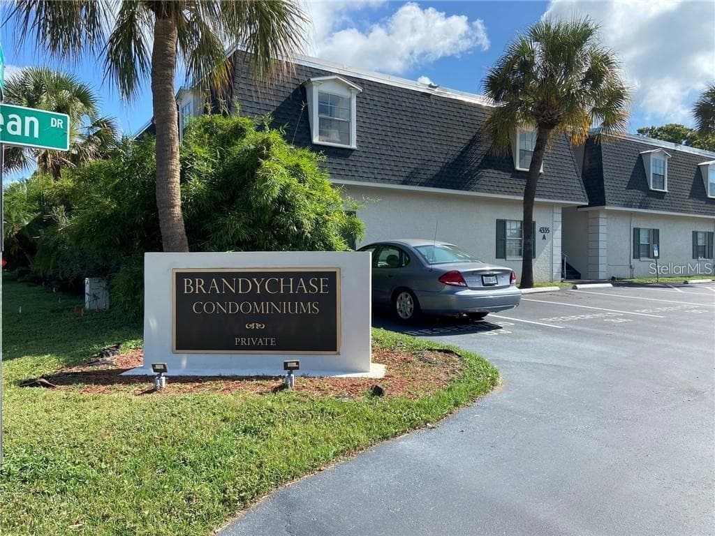 4315 AEGEAN DRIVE UNIT 140C TAMPA, FL 33611