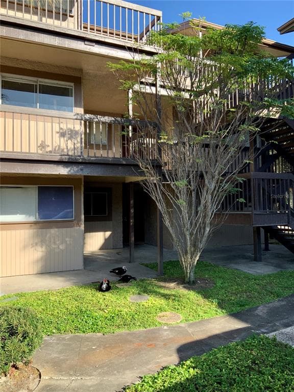 6310 NEWTOWN CIRCLE UNIT 10B5 TAMPA, FL 33615