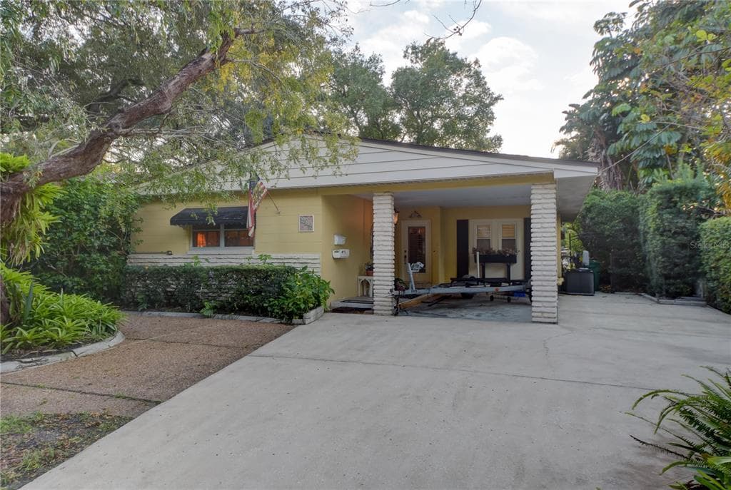 610 BOSPHOROUS AVENUE