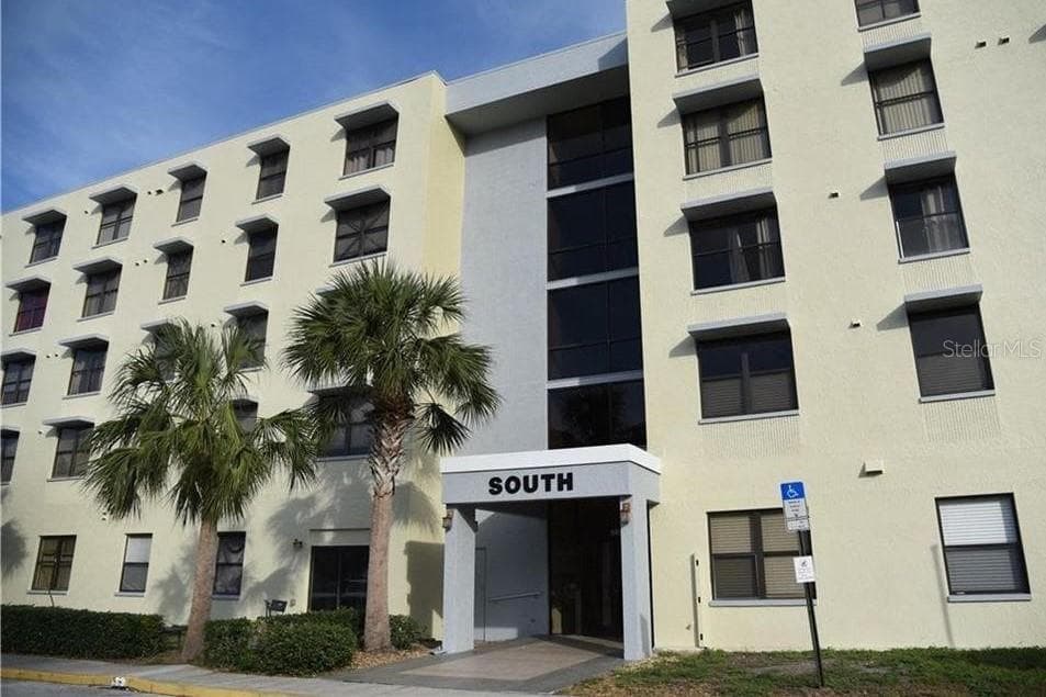 701 S MADISON AVENUE UNIT 211 CLEARWATER, FL 33756