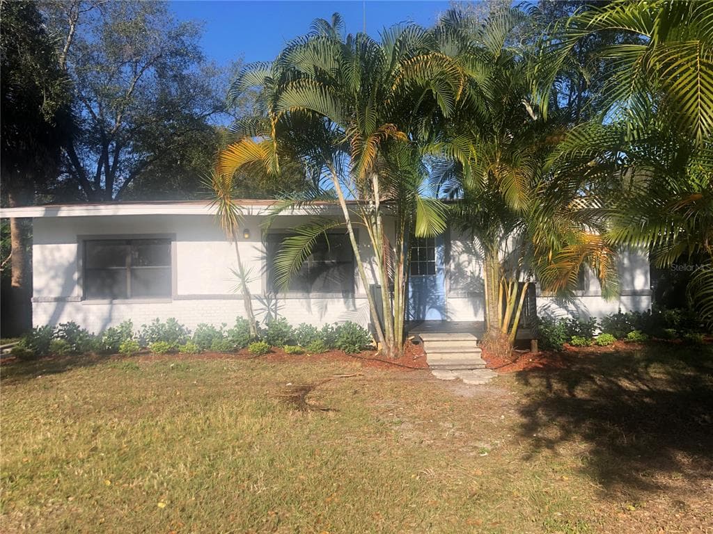 7002 E CREEK DRIVE TAMPA, FL 33615