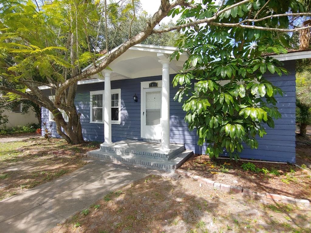 701 W PLAZA PLACE