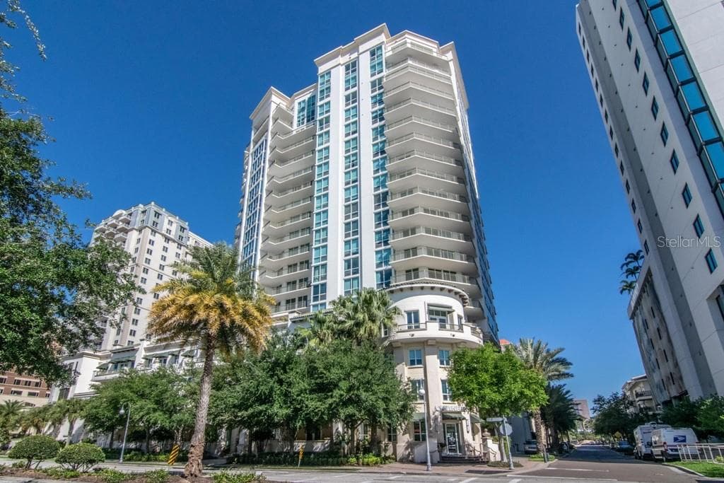 450 KNIGHTS RUN AVENUE UNIT 1201 TAMPA, FL 33602