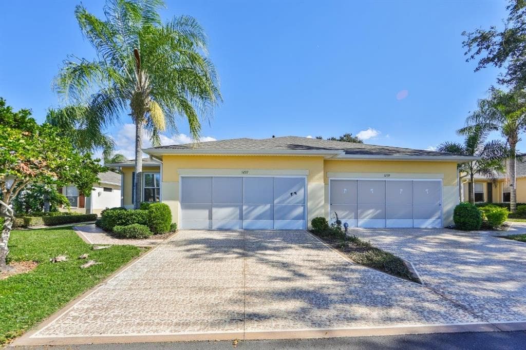 1237 FAIRWAY GREENS DRIVE UNIT 42 SUN CITY CENTER, FL 33573